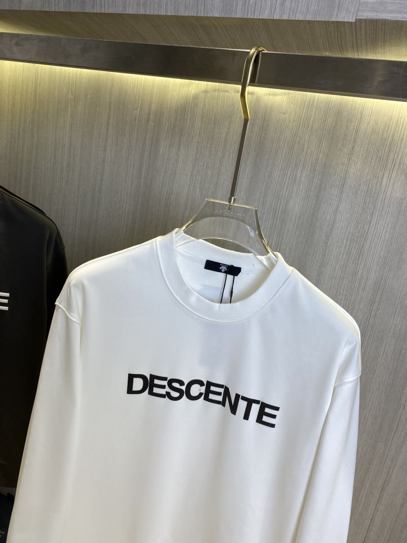 Descente Hoodies